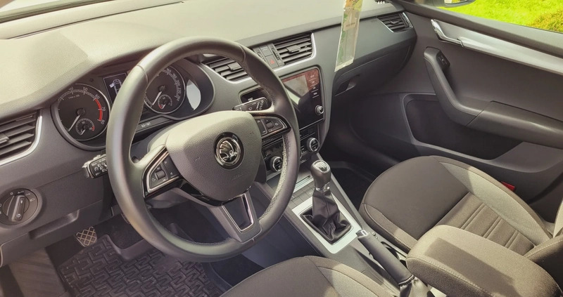 Skoda Octavia cena 59650 przebieg: 125500, rok produkcji 2019 z Koło małe 781